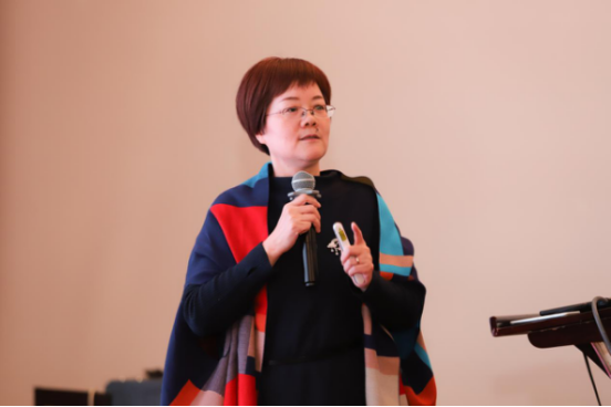 沙巴SB体育集团总经理、研究院院长郑爱军在首届长三角营商环境专题论坛上演讲